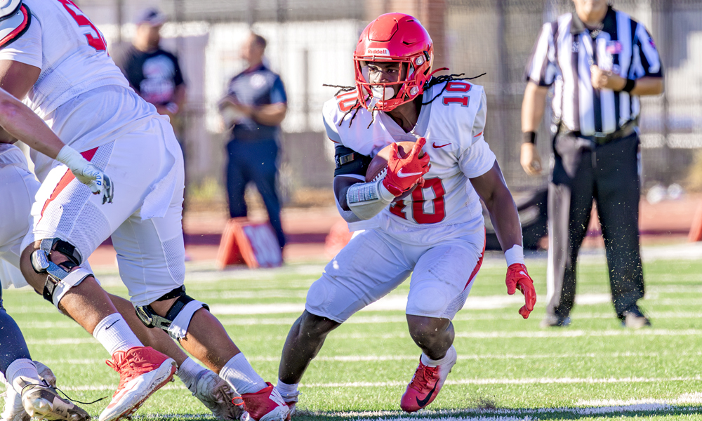 Daytuawn Pearson led CCSF with 164 yards rushing in the loss at Sierra. (Photo by Eric Sun)